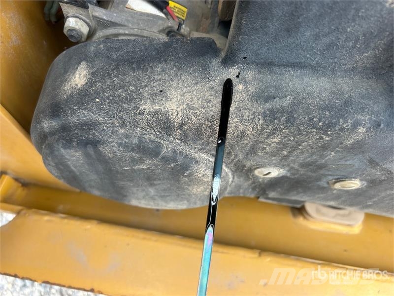 CAT 226D3 Two-Speed Skid Steer Loader Skid steer mini nakladalci