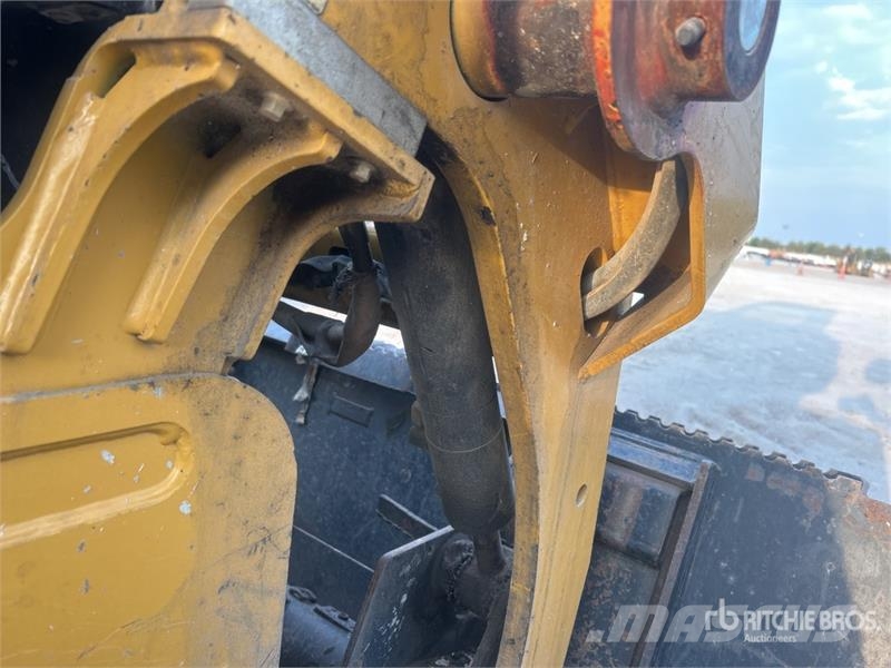 CAT 239D3 Φορτωτάκια