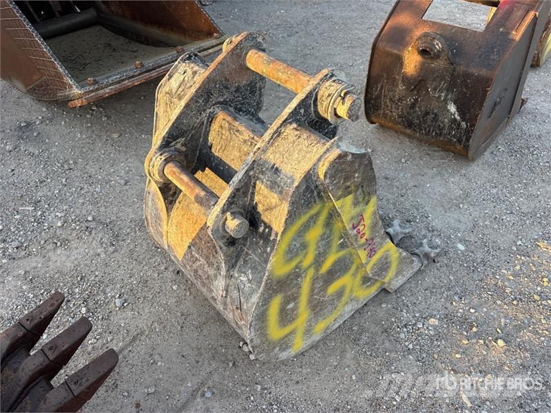 CAT 24 in Digging Backhoe Rear Bucket دلاء