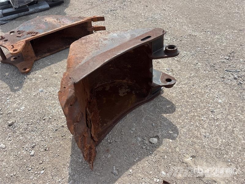 CAT 24 in Digging Excavator Bucket Baldes