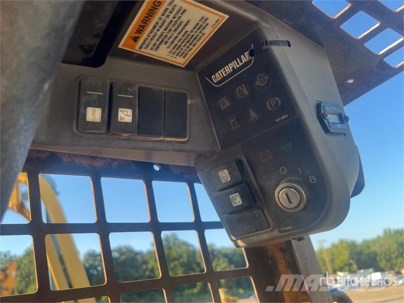 CAT 246 Mini Pale Gommate