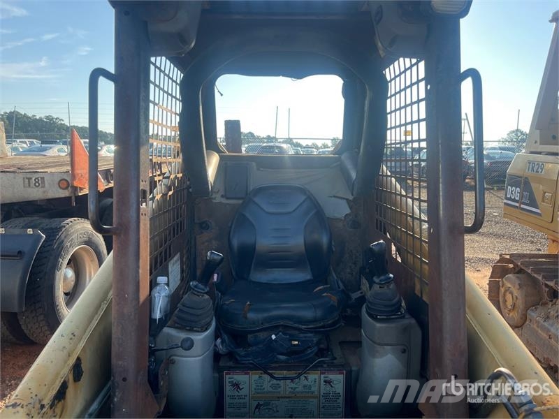 CAT 246 Mini Pale Gommate