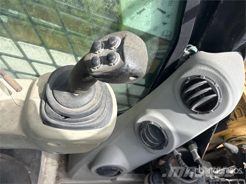 CAT 246C Chargeuse compacte