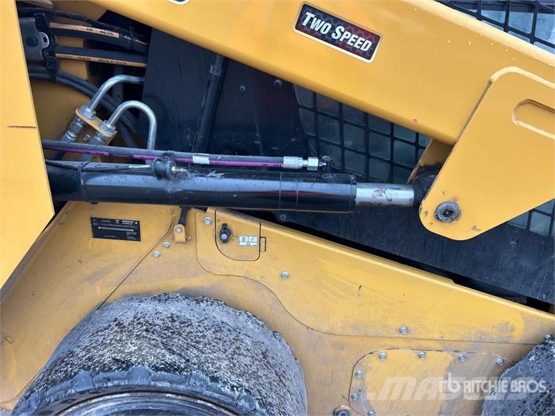 CAT 246D3 Two-Speed Skid Steer Loader Minicargadoras