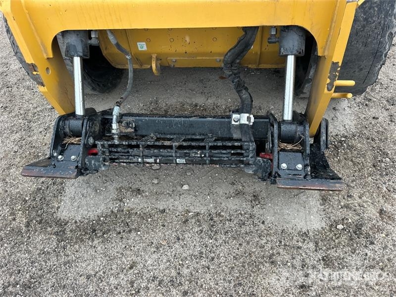 CAT 246D3 Two-Speed Skid Steer Loader Minicargadoras