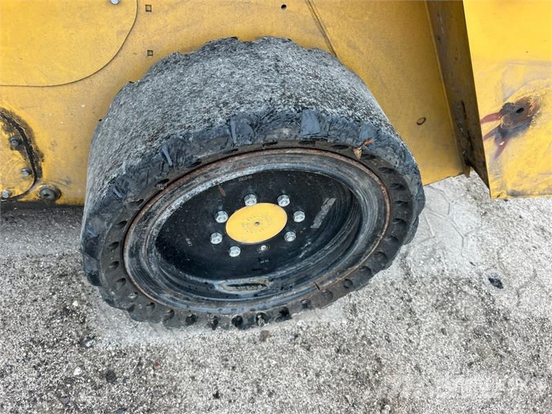 CAT 246D3 Two-Speed Skid Steer Loader Minicargadoras