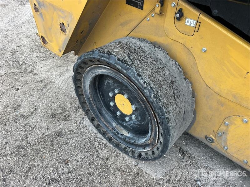 CAT 246D3 Two-Speed Skid Steer Loader Minicargadoras