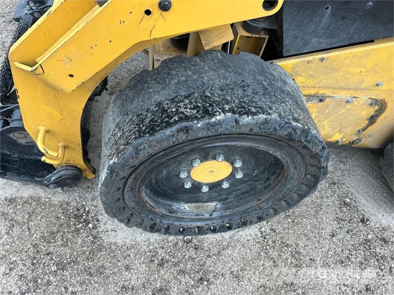 CAT 246D3 Two-Speed Skid Steer Loader Minicargadoras
