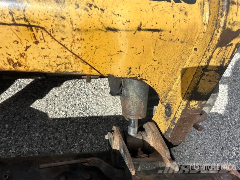 CAT 247B Kompaktrakodók