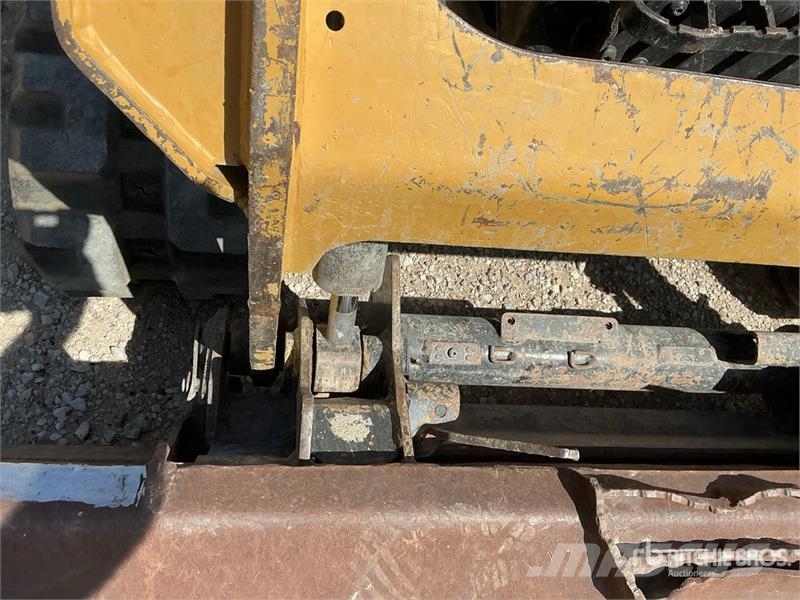 CAT 249D Skid steer mini nakladalci