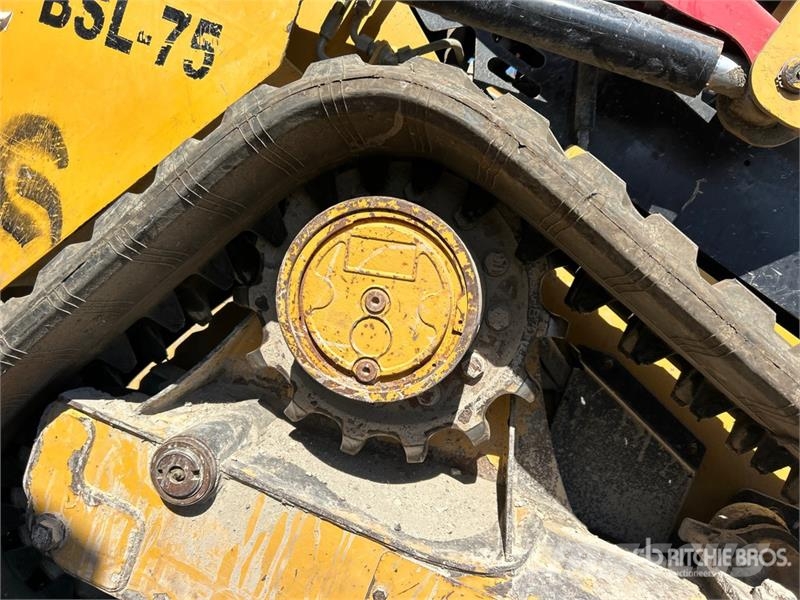 CAT 249D لوادر انزلاقية التوجيه