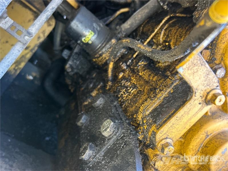 CAT 249D لوادر انزلاقية التوجيه