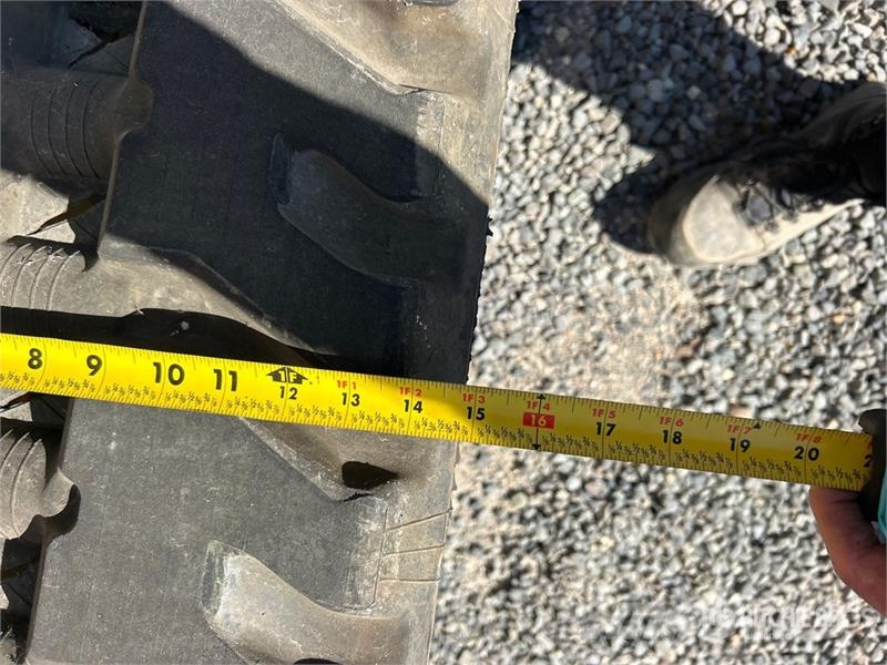 CAT 249D لوادر انزلاقية التوجيه