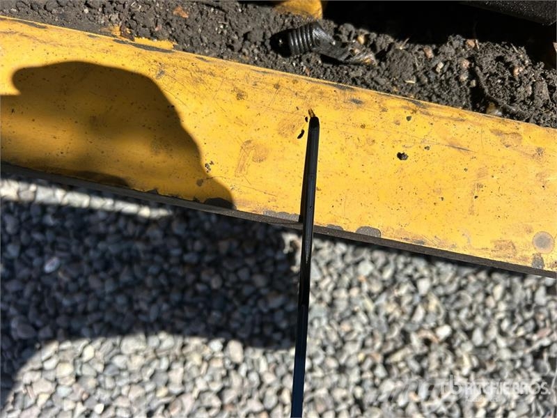 CAT 249D لوادر انزلاقية التوجيه