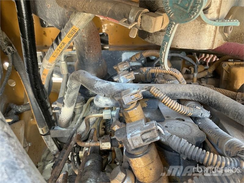 CAT 249D Skid steer mini nakladalci