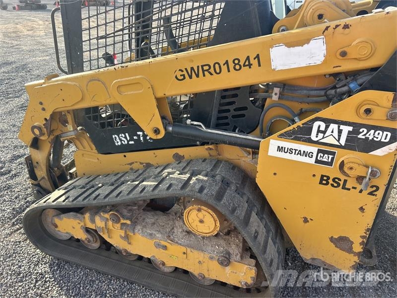 CAT 249D Kompaktrakodók