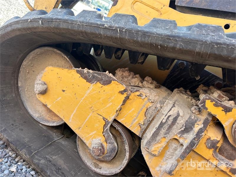 CAT 249D لوادر انزلاقية التوجيه