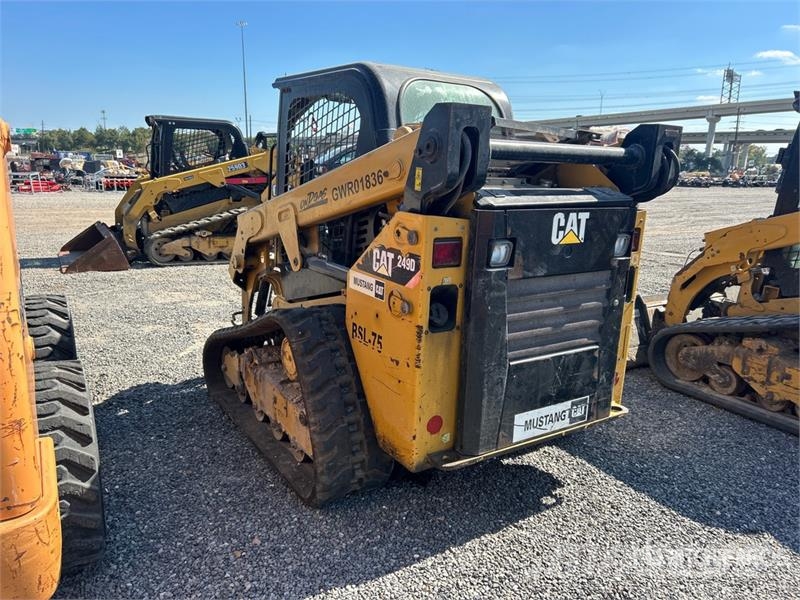 CAT 249D لوادر انزلاقية التوجيه