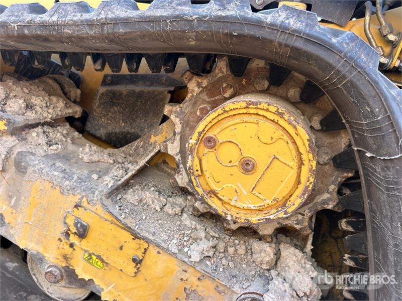 CAT 249D لوادر انزلاقية التوجيه