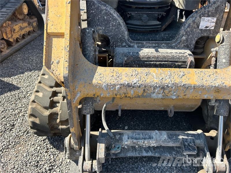 CAT 249D لوادر انزلاقية التوجيه