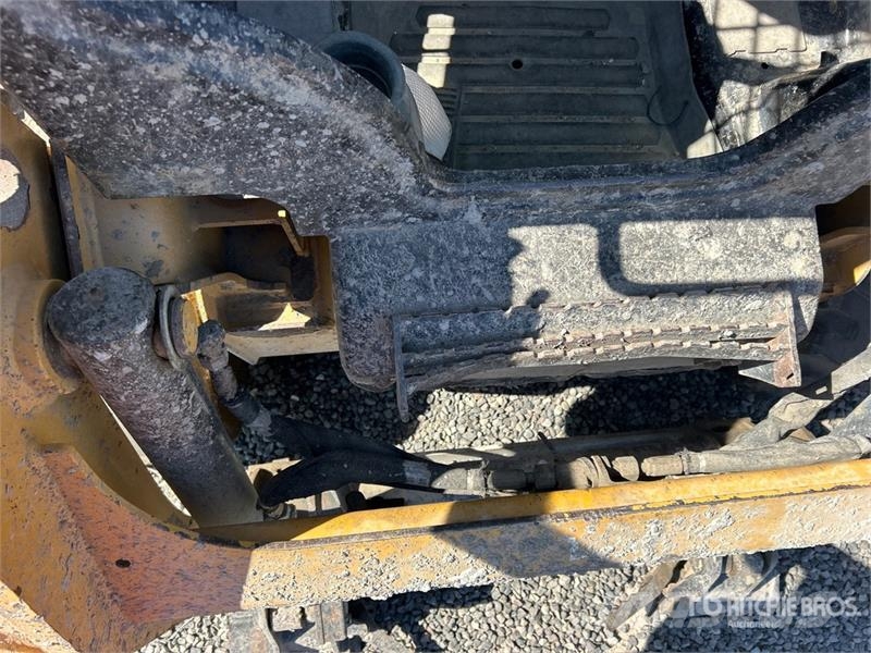 CAT 249D لوادر انزلاقية التوجيه