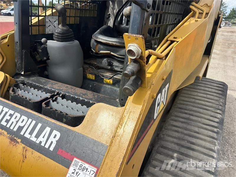 CAT 257B Compact Track Loader Skid steer mini nakladalci