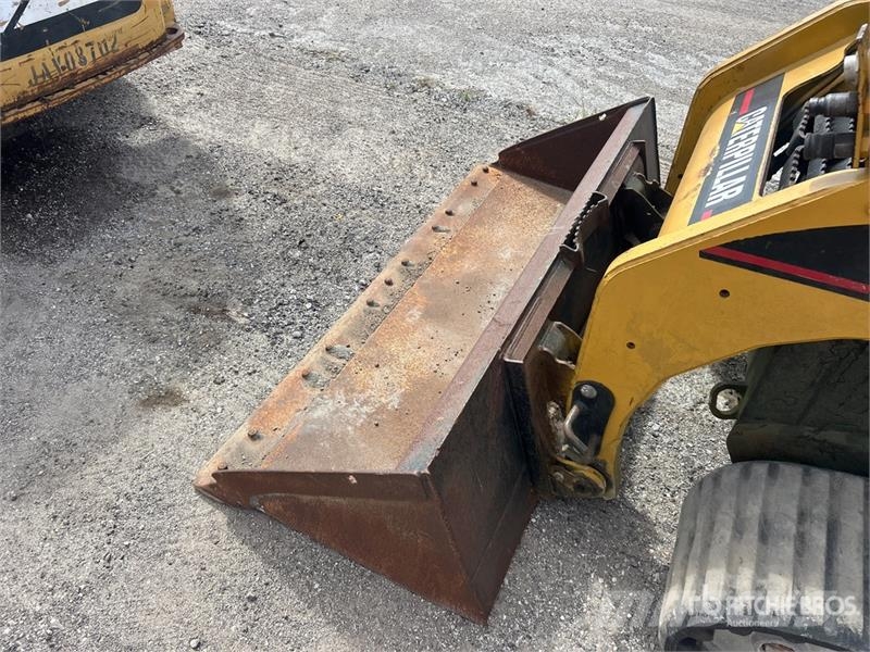 CAT 257B Compact Track Loader Skid steer mini nakladalci