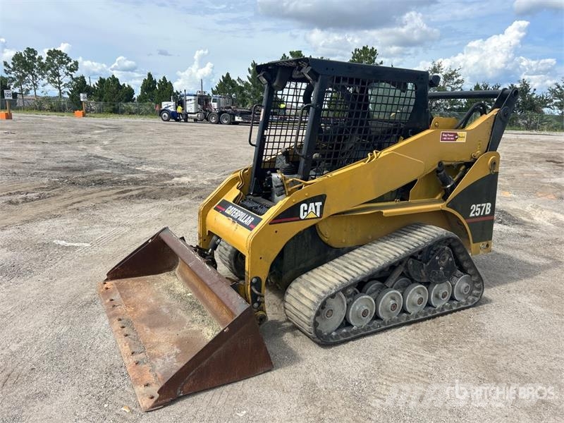 CAT 257B Compact Track Loader Skid steer mini nakladalci