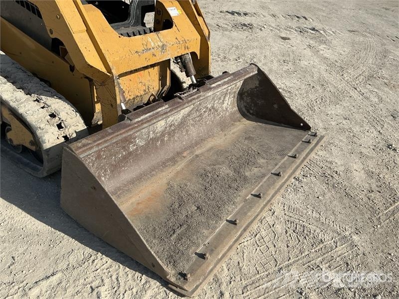 CAT 259D Skid steer mini nakladalci