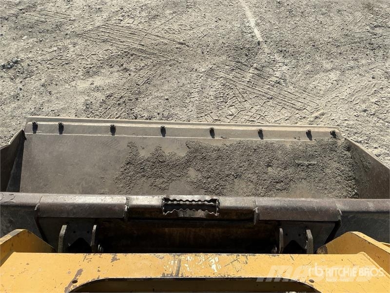CAT 259D Skid steer mini nakladalci