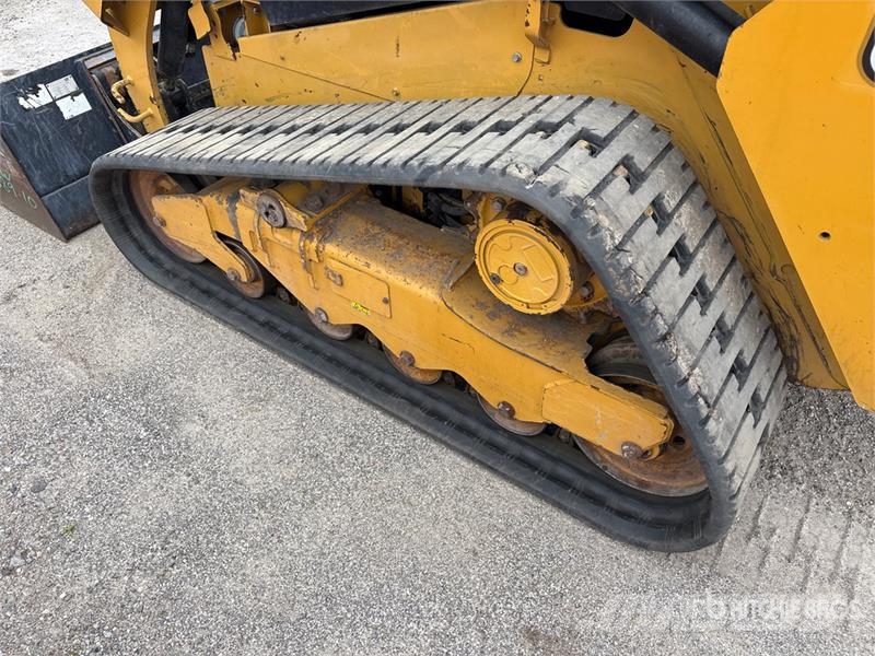 CAT 259D3 Two-Speed Compact Track Loader Lietoti riteņu kompaktiekrāvēji