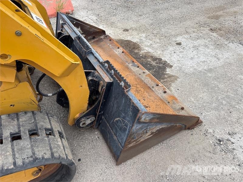 CAT 259D3 Two-Speed Compact Track Loader Lietoti riteņu kompaktiekrāvēji