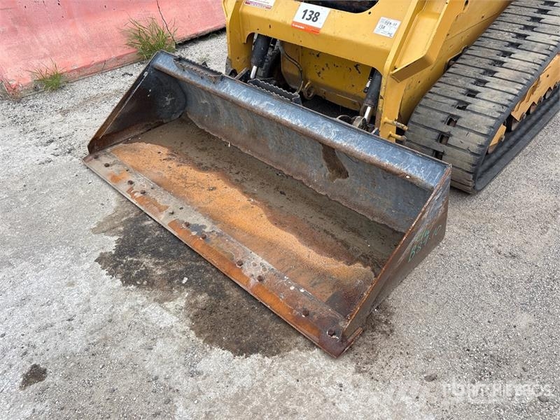 CAT 259D3 Two-Speed Compact Track Loader Lietoti riteņu kompaktiekrāvēji