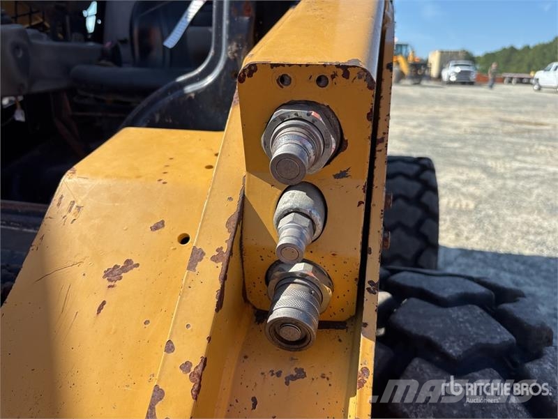 CAT 262D Skid steer loaders