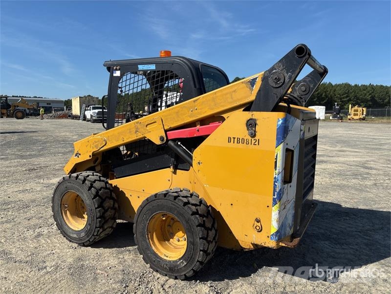 CAT 262D Skid steer loaders