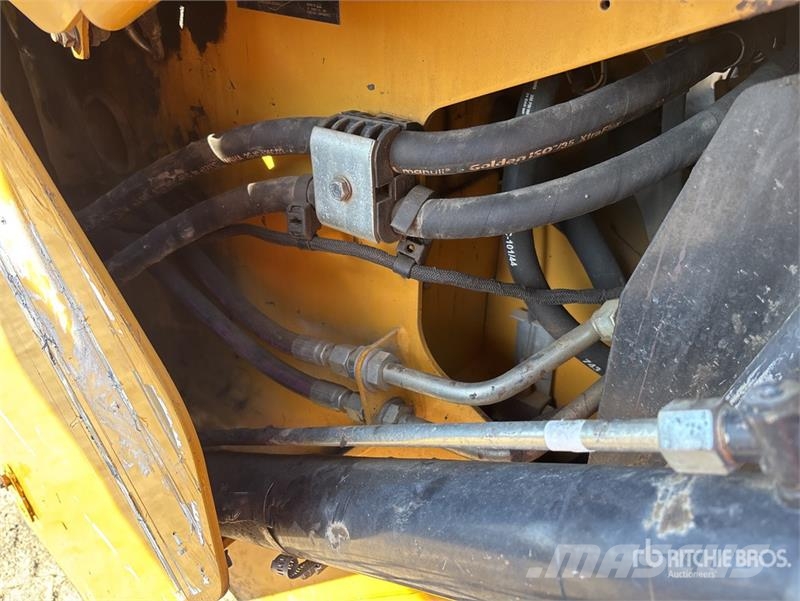 CAT 262D Skid steer loaders