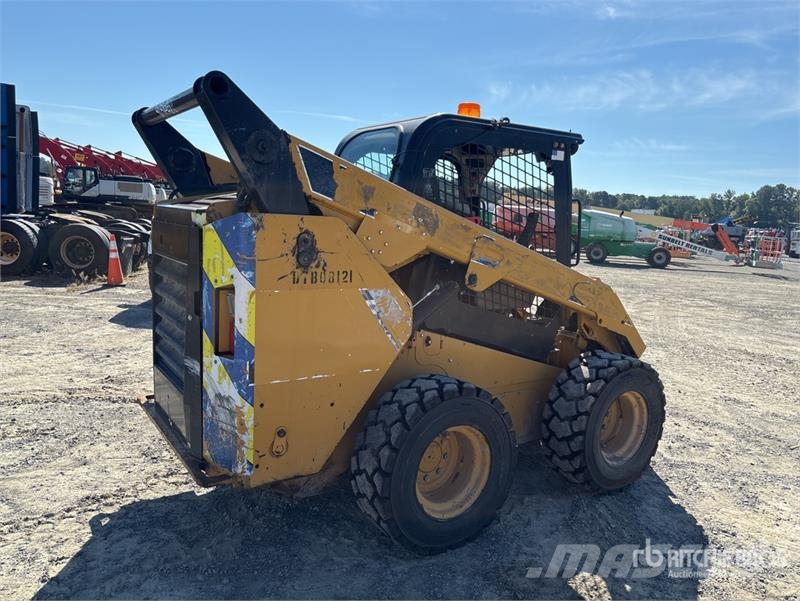 CAT 262D Skid steer loaders