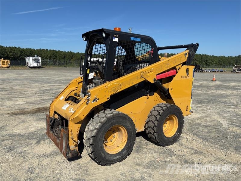 CAT 262D Skid steer loaders