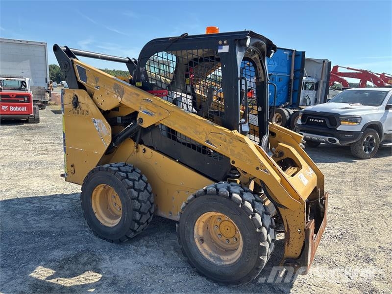 CAT 262D Skid steer loaders