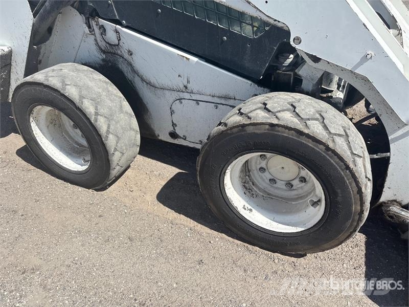 CAT 262D3 Skid Steer Loader Lietoti riteņu kompaktiekrāvēji