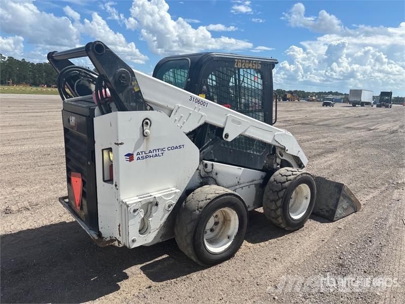 CAT 262D3 Skid Steer Loader Lietoti riteņu kompaktiekrāvēji
