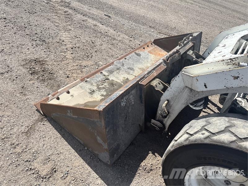 CAT 262D3 Skid Steer Loader Lietoti riteņu kompaktiekrāvēji
