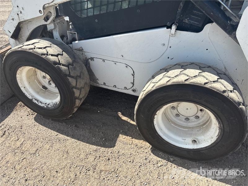 CAT 262D3 Skid Steer Loader Lietoti riteņu kompaktiekrāvēji