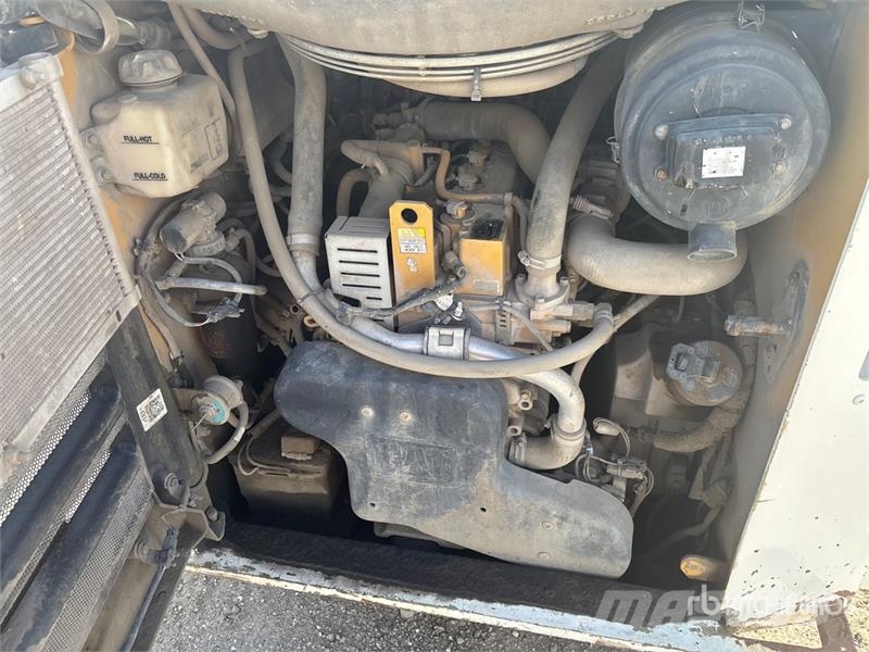 CAT 262D3 Skid Steer Loader Lietoti riteņu kompaktiekrāvēji