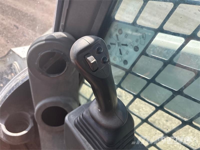 CAT 262D3 Skid Steer Loader Lietoti riteņu kompaktiekrāvēji