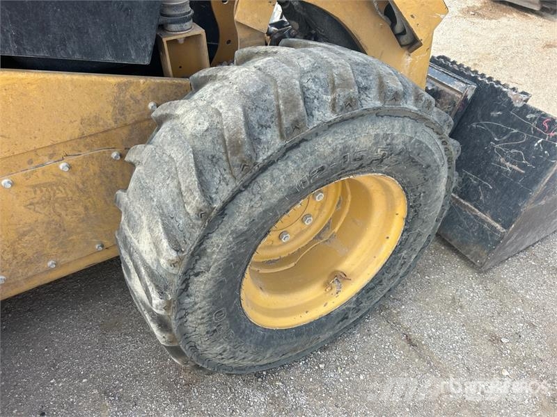 CAT 262D3 Two-Speed Skid Steer Loader Kompaktlastere