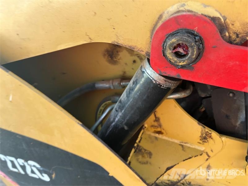 CAT 272C Skid steer mini nakladalci