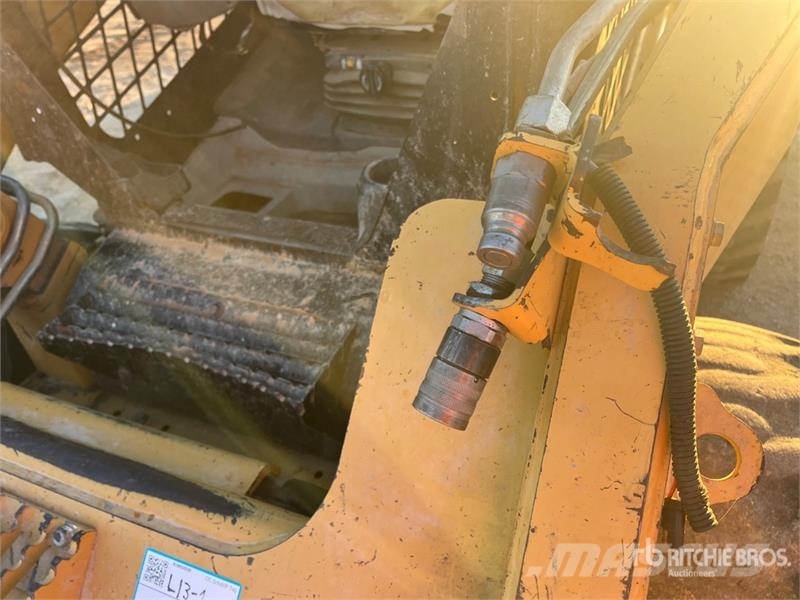 CAT 272C Skid steer mini nakladalci