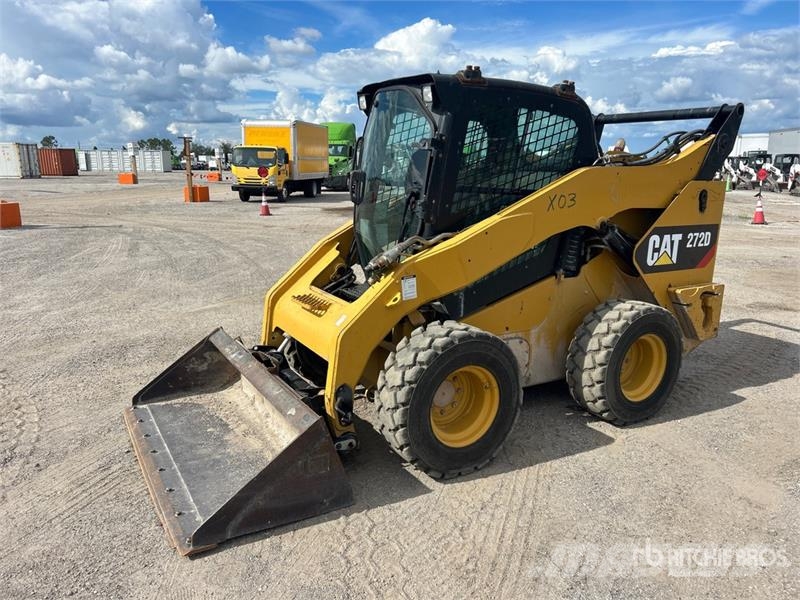 CAT 272D Kompaktlader