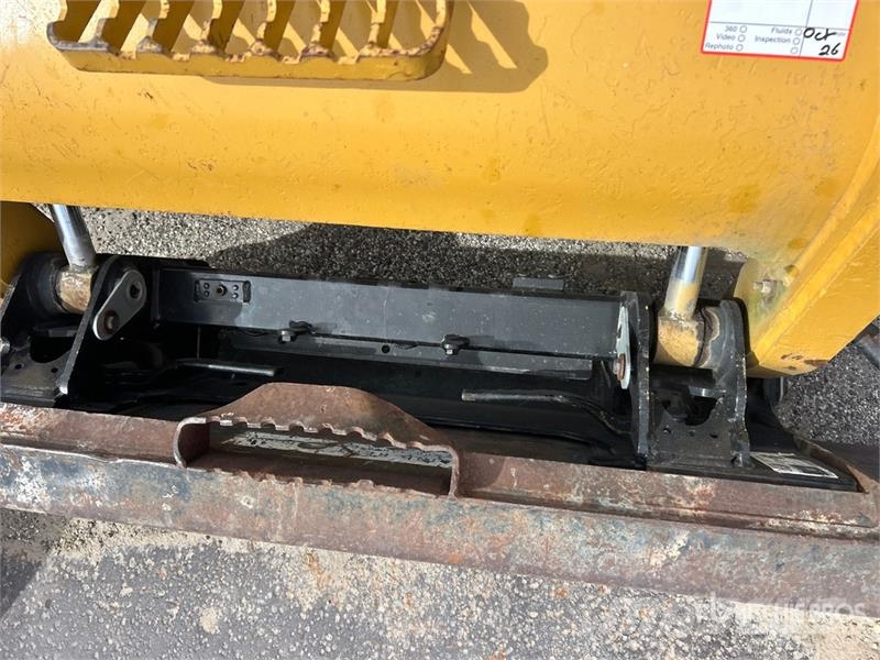 CAT 272D Kompaktlader